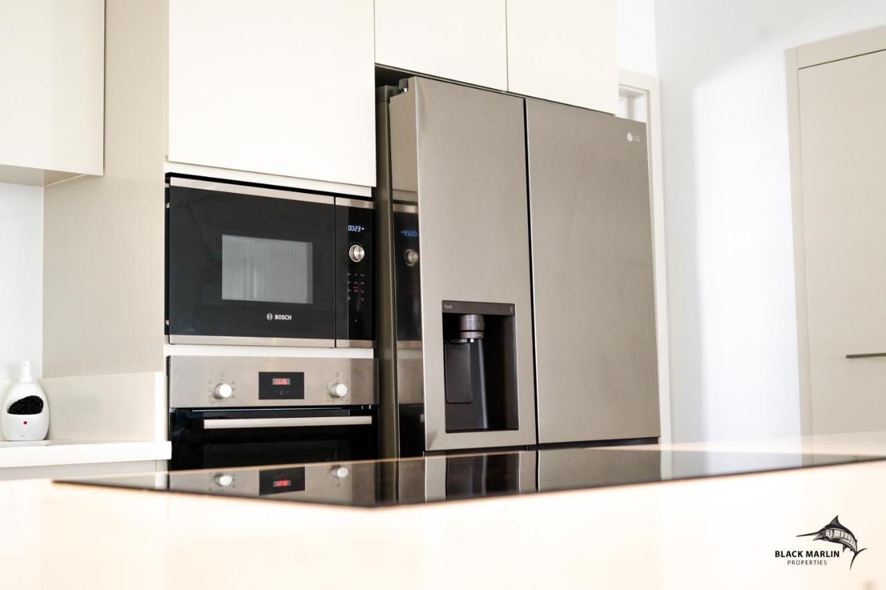 Black Marlin Apartments Pereybere Beach ภายนอก รูปภาพ