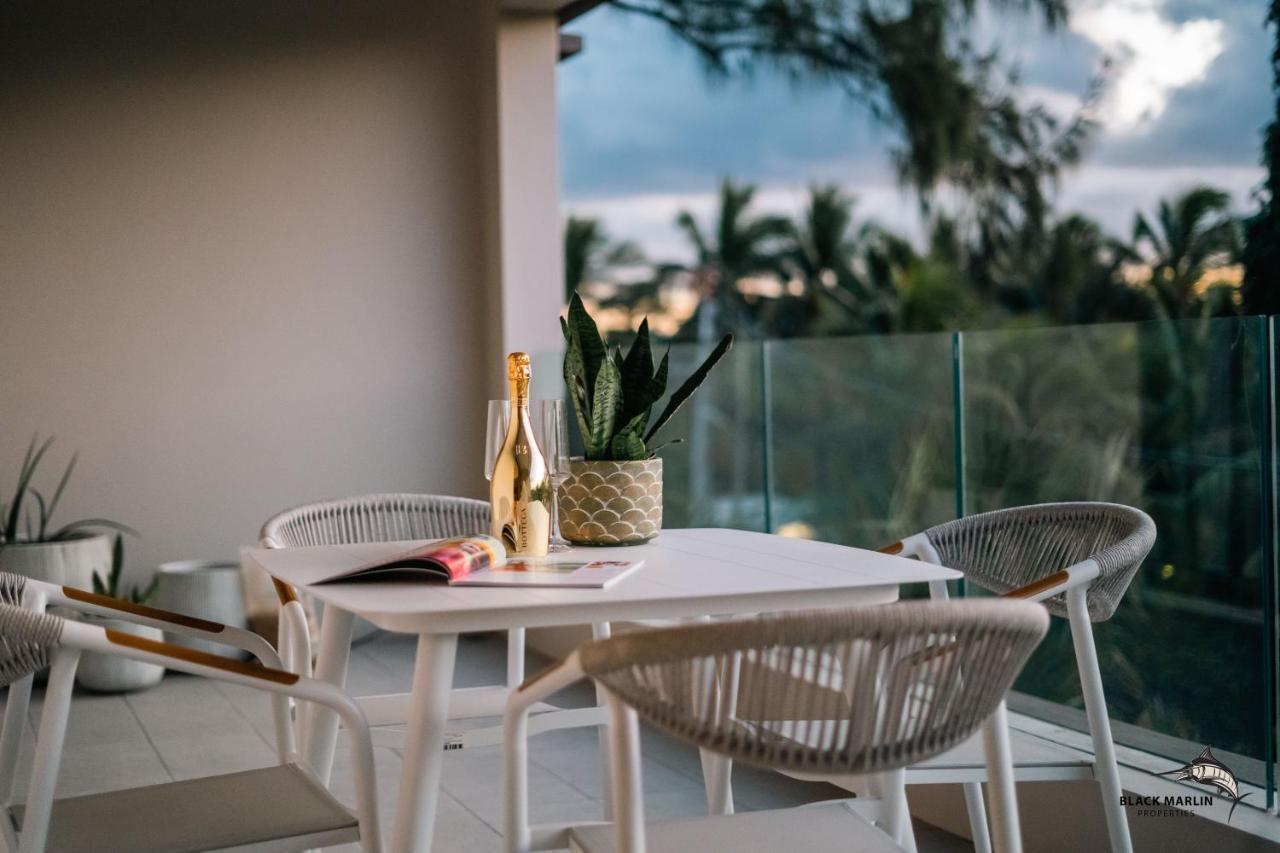 Black Marlin Apartments Pereybere Beach ภายนอก รูปภาพ