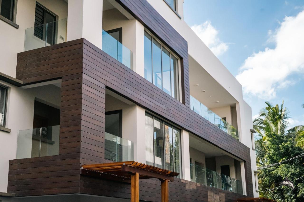 Black Marlin Apartments Pereybere Beach ภายนอก รูปภาพ