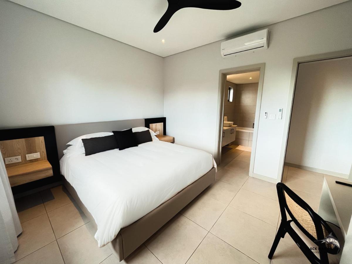 Black Marlin Apartments Pereybere Beach ภายนอก รูปภาพ
