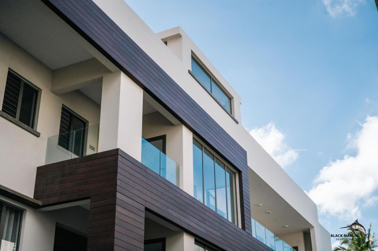 Black Marlin Apartments Pereybere Beach ภายนอก รูปภาพ