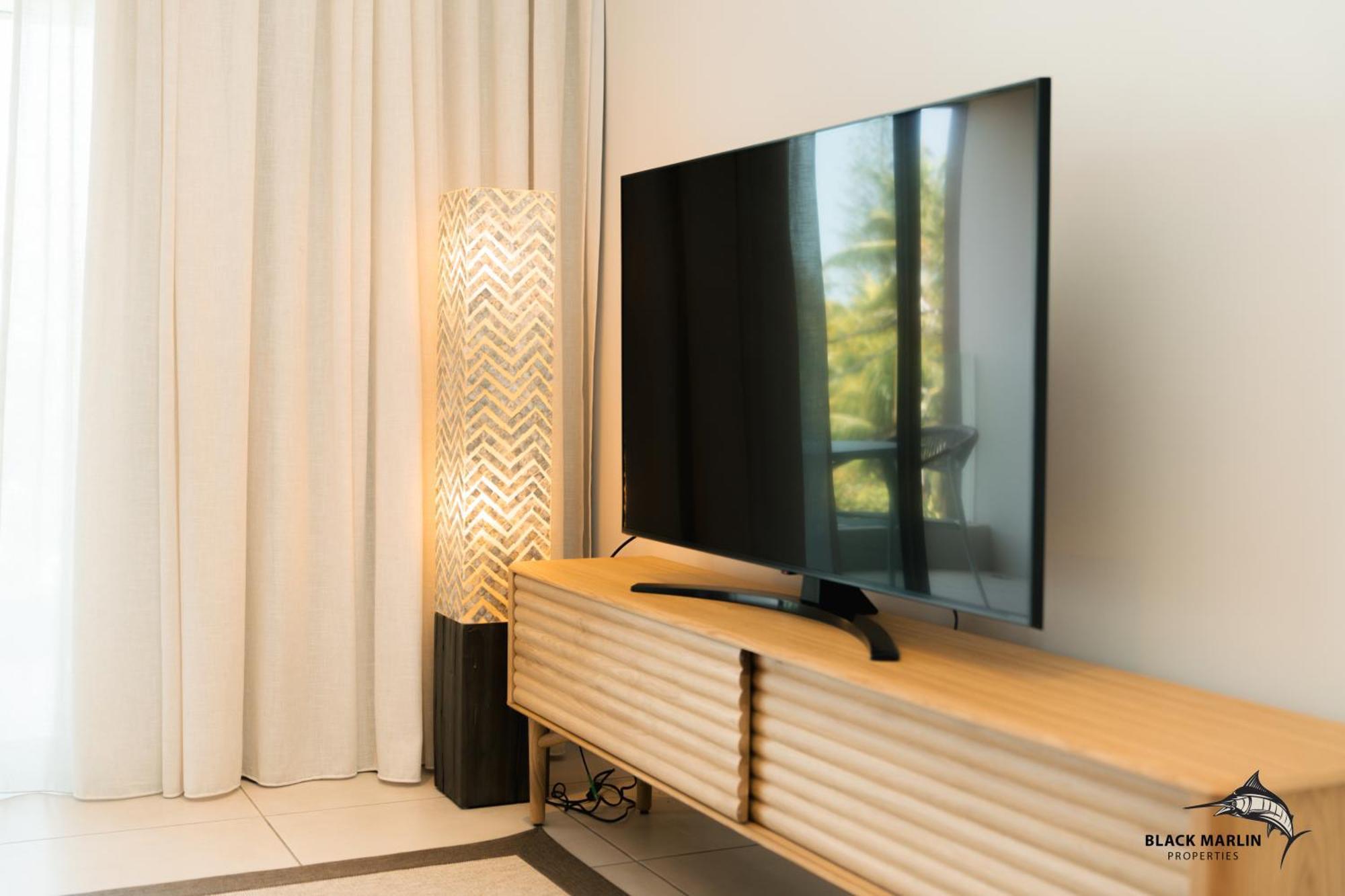 Black Marlin Apartments Pereybere Beach ภายนอก รูปภาพ