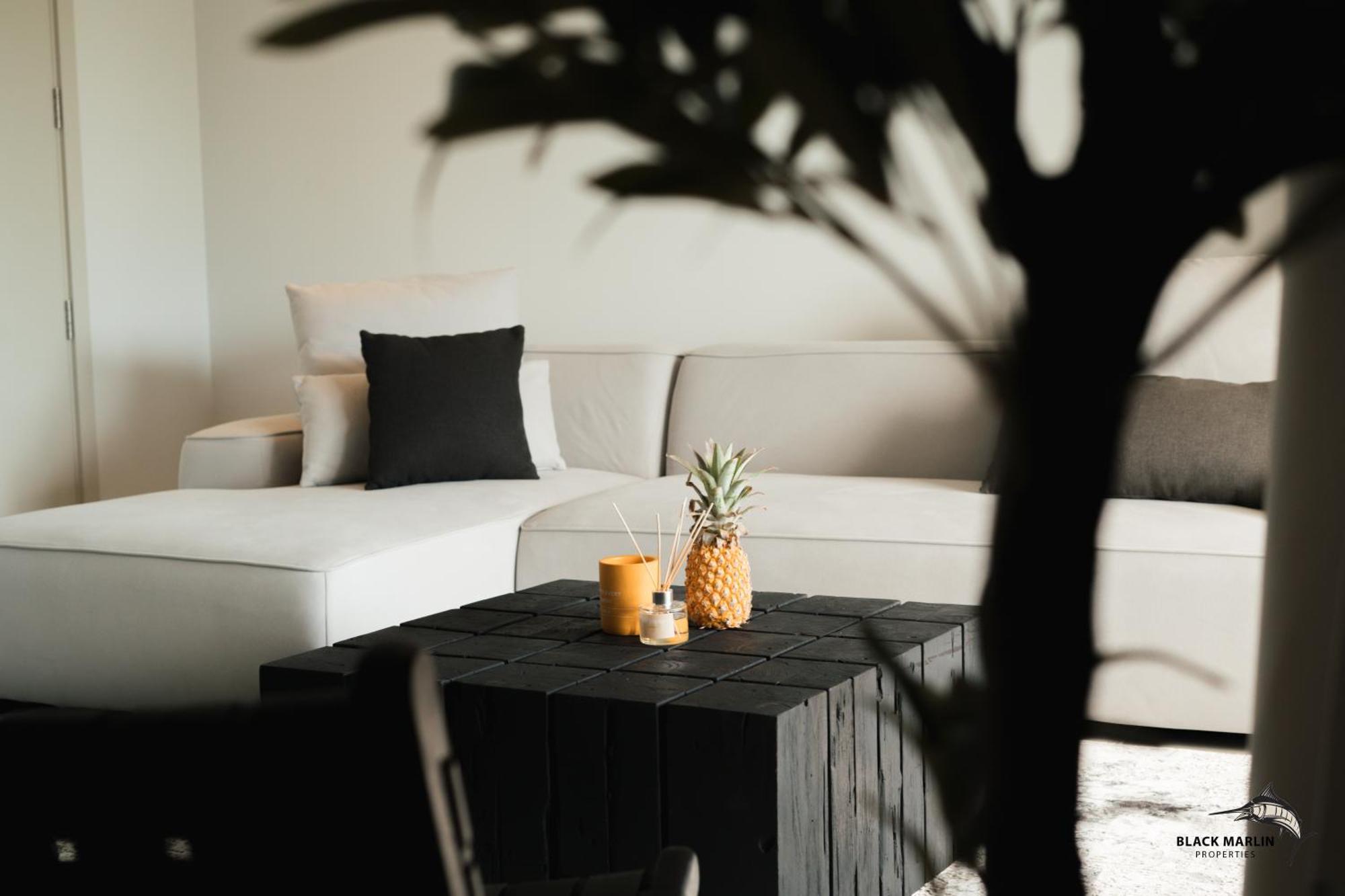 Black Marlin Apartments Pereybere Beach ภายนอก รูปภาพ