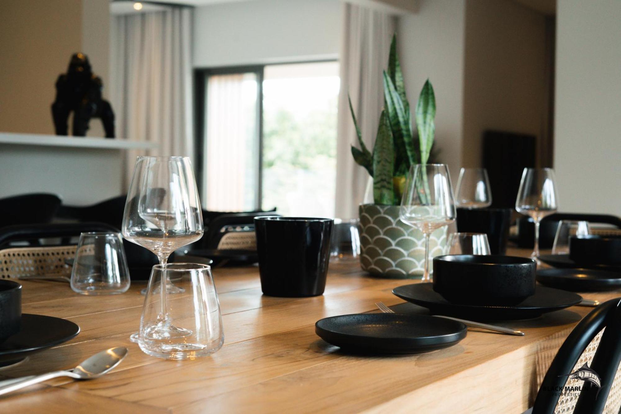 Black Marlin Apartments Pereybere Beach ภายนอก รูปภาพ